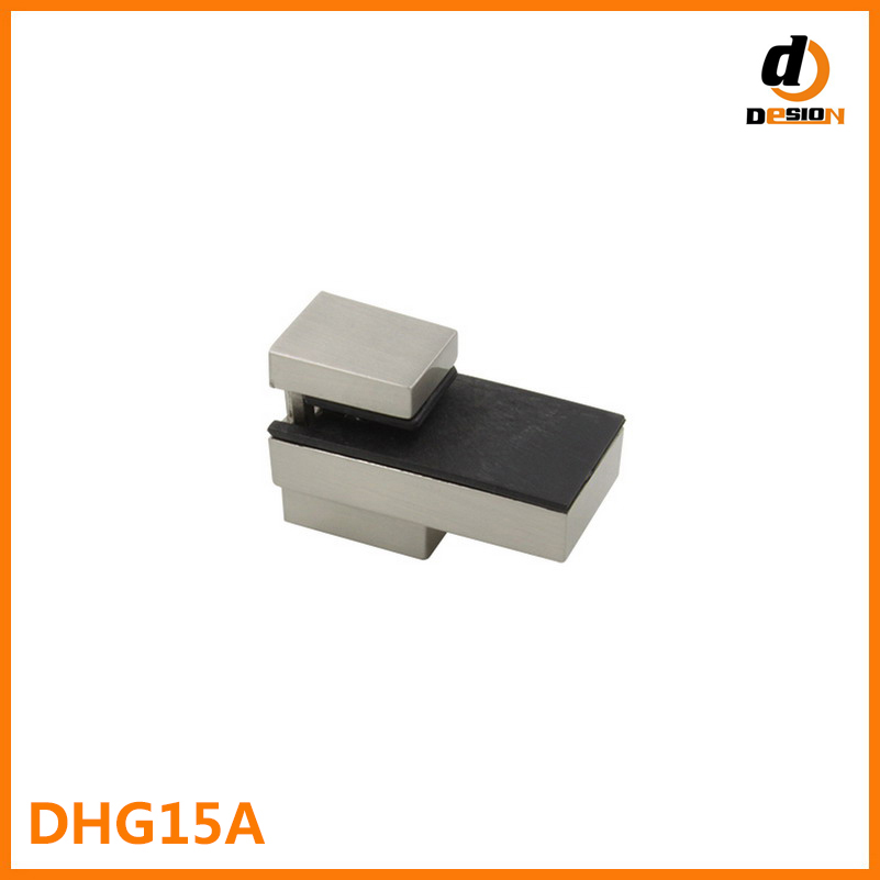 Adjustable Shelf Support in Chrome Finish DHG15A